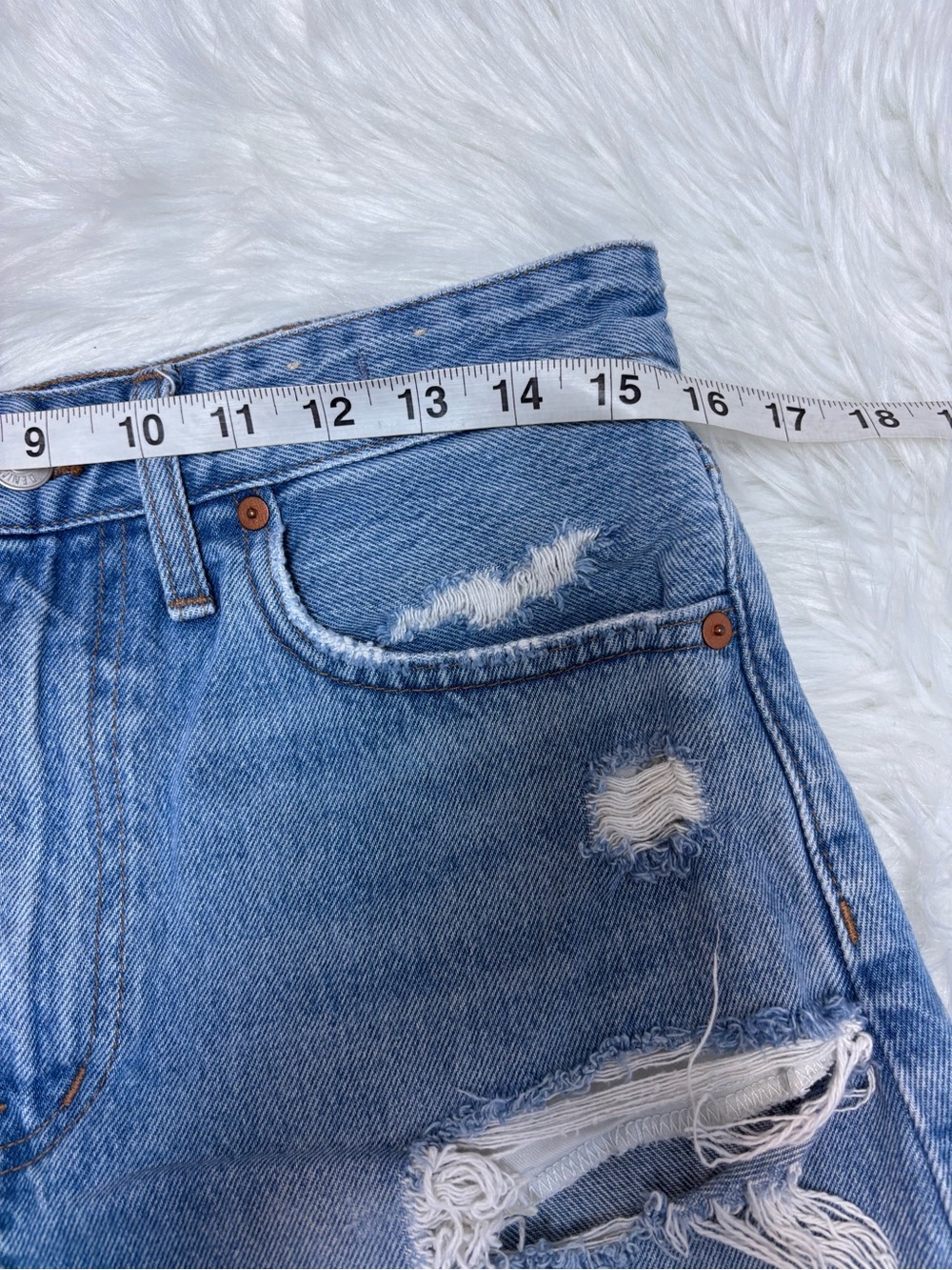 * | Madewell | Relaxed Denim Shorts. Size 27. - Picture 5 of 7